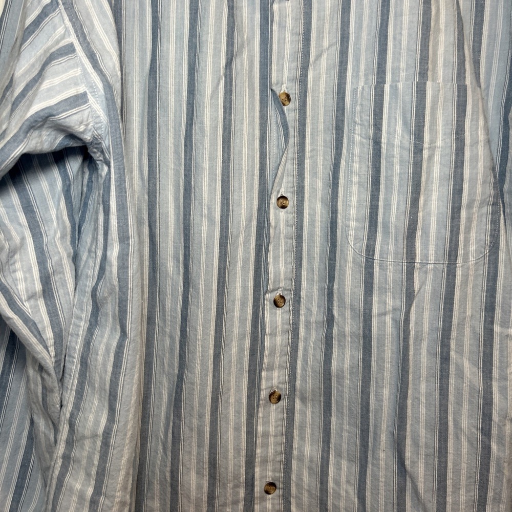 Men's Large Cabin Fever 100% Cotton Button Down Shirt Blue‎ Vertical Stripes - Picture 3 of 9